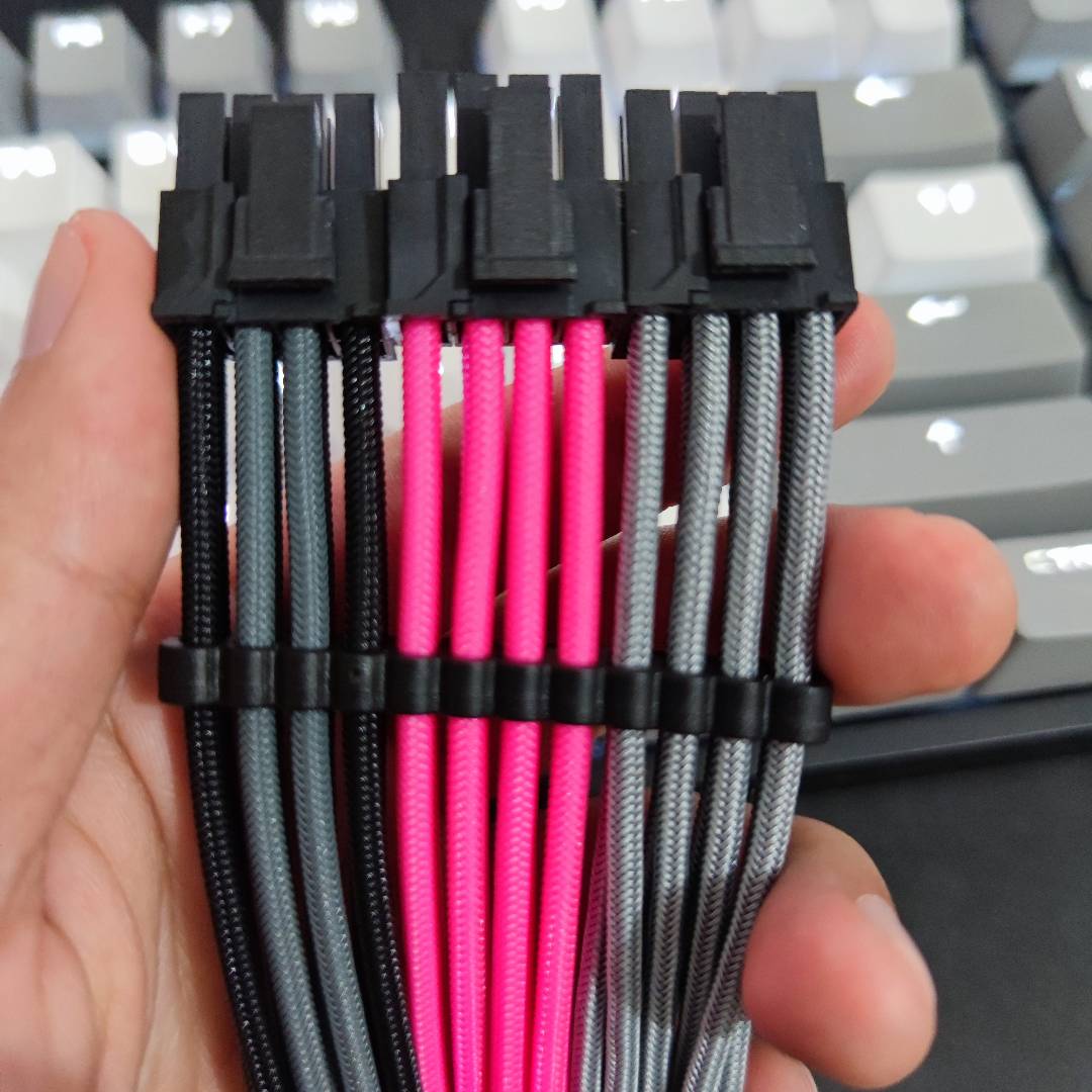 acrylic closed pre-installed sleeved cables combs psu cables management